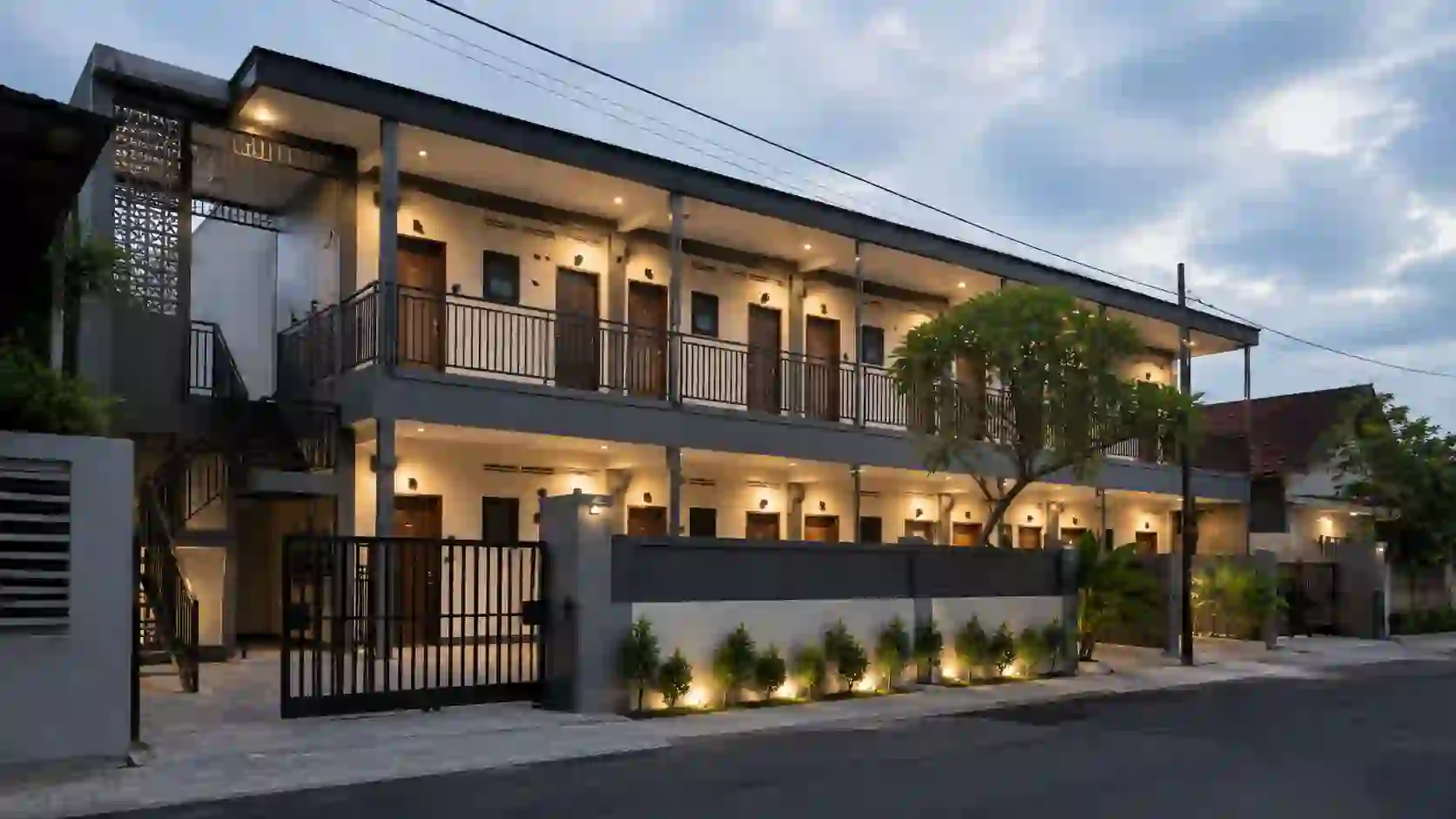 Bangunan kost modern hasil pengerjaan Pemborong Rumah Ponorogo